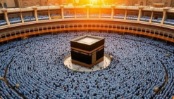 من خلال رحلات الحج والعمرة، كيف تُسهم السياحة الدينية في دعم الاقتصاد السعودي؟ (فيديو) من خلال رحلات الحج والعمرة، كيف تُسهم السياحة الدينية في دعم الاقتصاد السعودي؟ (فيديو)